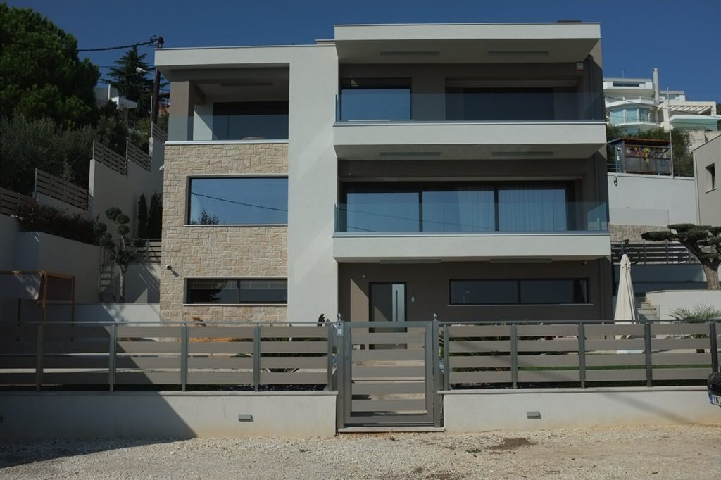 ΣΥΓΚΡΟΤΗΜΑ 2 ΠΟΛΥΤΕΛΩΝ ΚΑΤΟΙΚΙΩΝ
