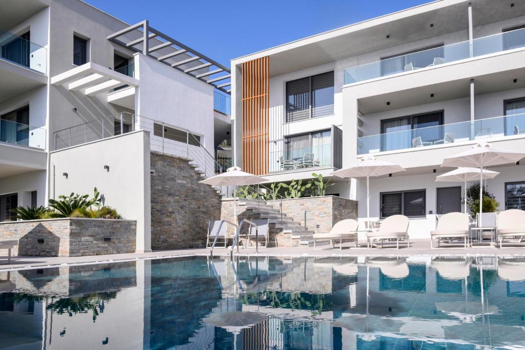 CONSTRUCTION OF A SEVEN APARTMENT RESIDENTIAL DEVELOPMENT WITH UNDERGROUND LEVEL AND SWIMMING POOL